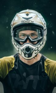 Injuries sustained in sports are reduced because to new safety gear technology.